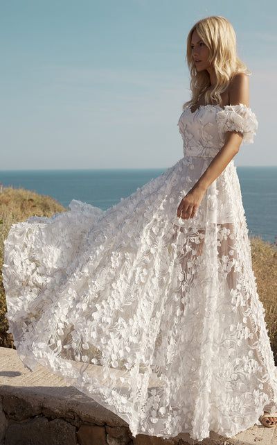Say "I do" to sustainable fashion! Check out these brands for your wedding outfit needs.