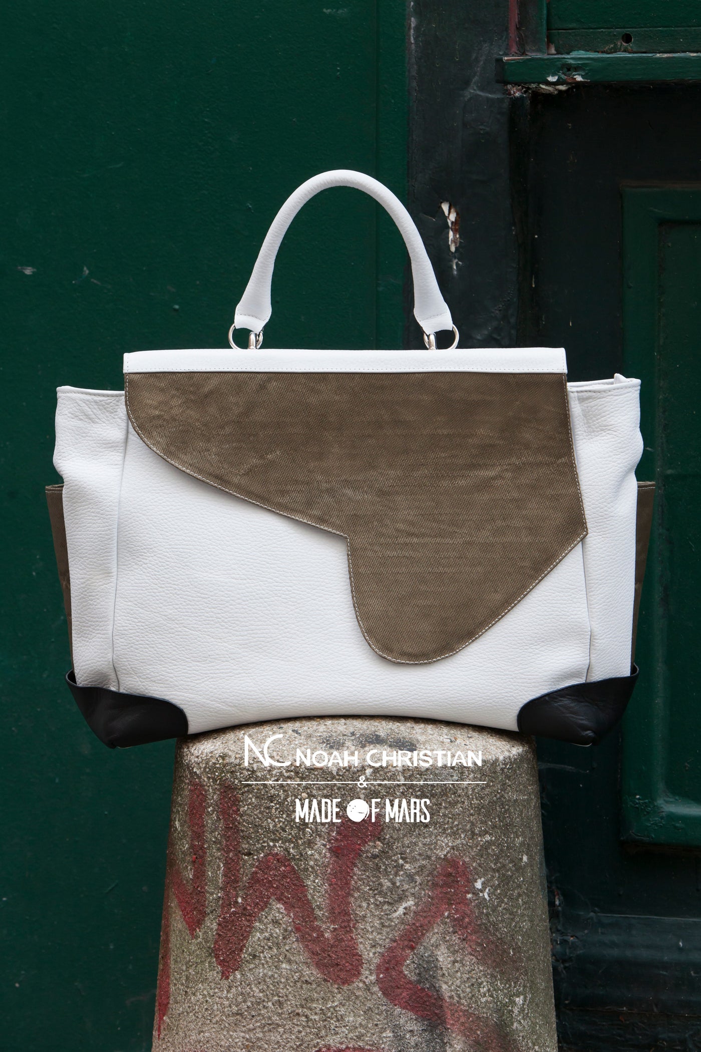 ENCELADUS BASALT LAPTOP BAG - Noah Christian 