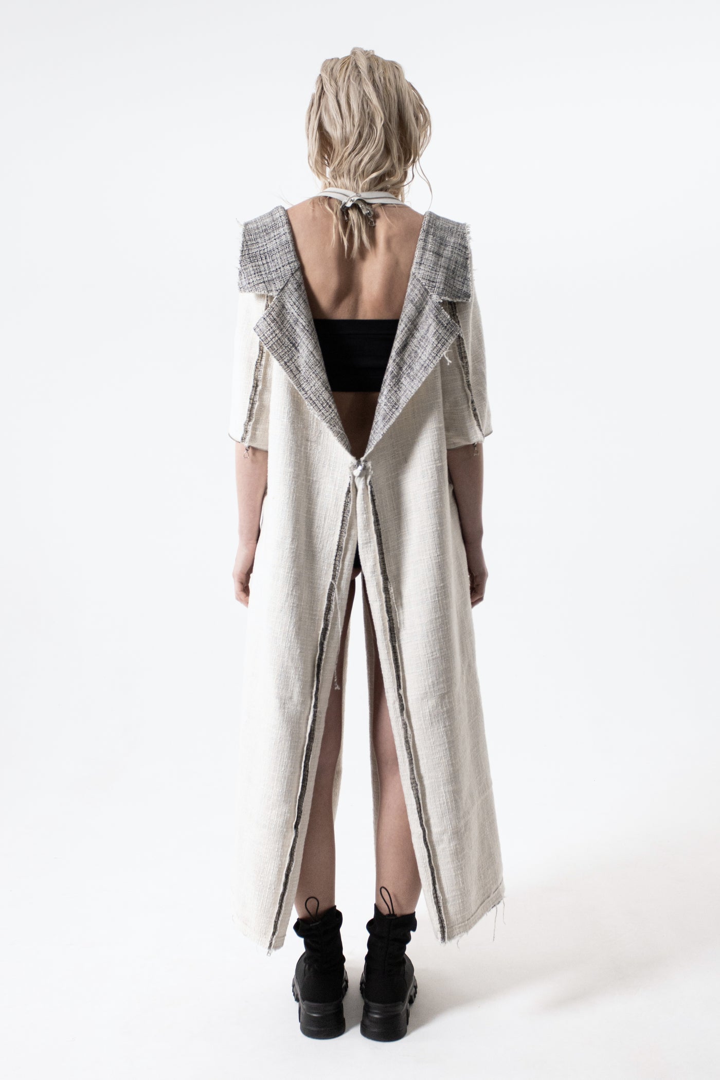 DUALITY 10 -way transforming piece: coat / jumpsuit / vest / dress / 4 bags