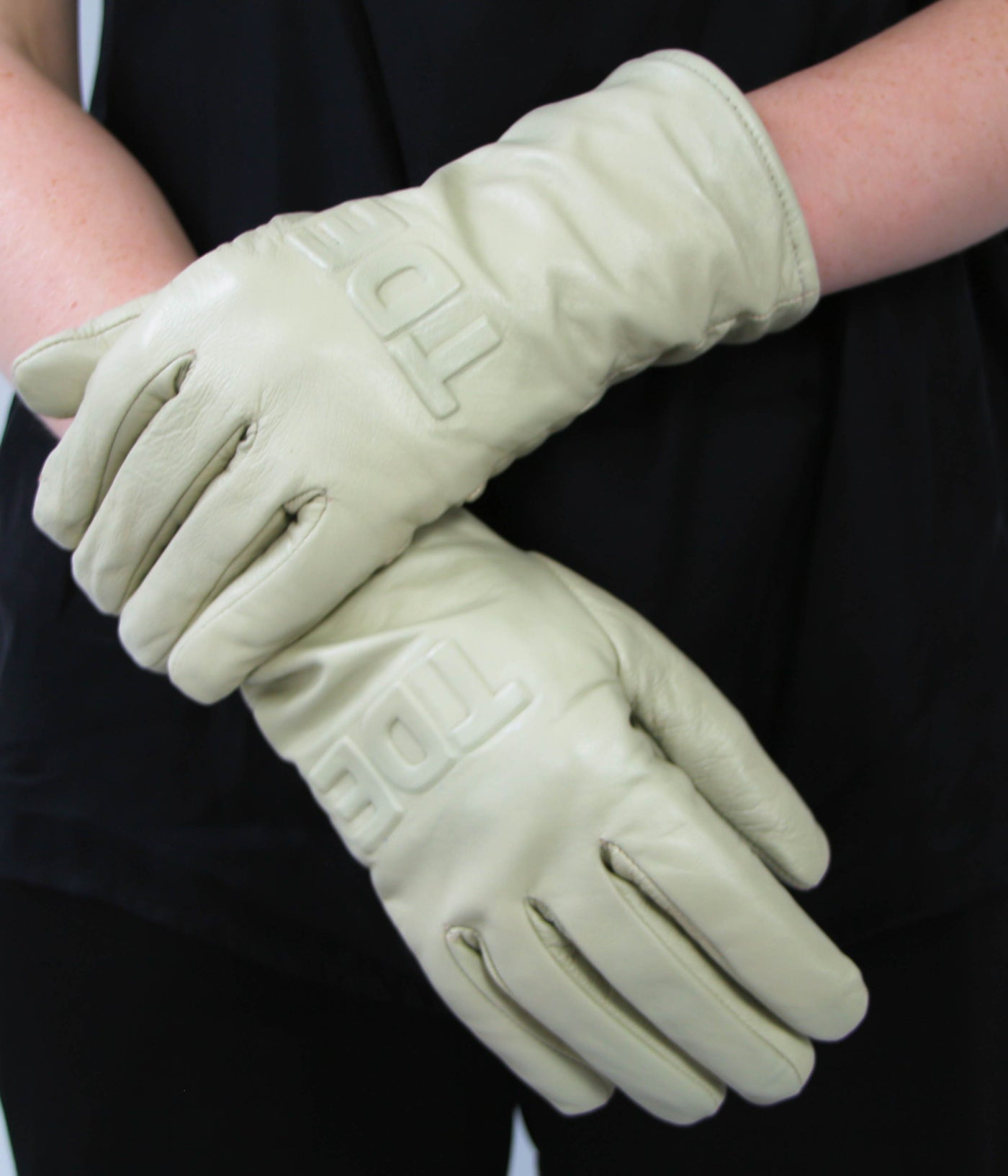 Leather gloves with embossed TDE logo