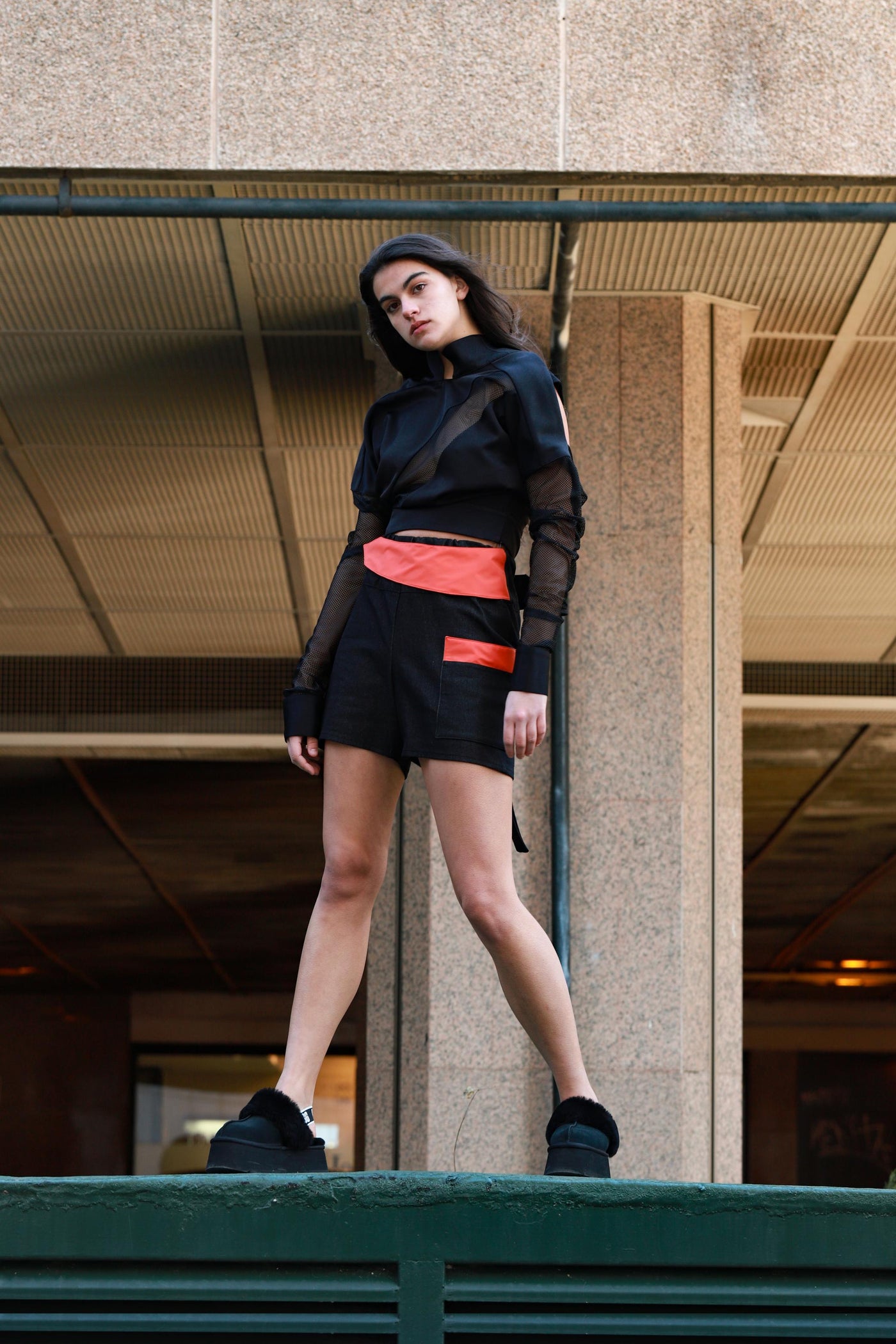 AUSTRALIS BLACK OVERSIZED BLOUSE