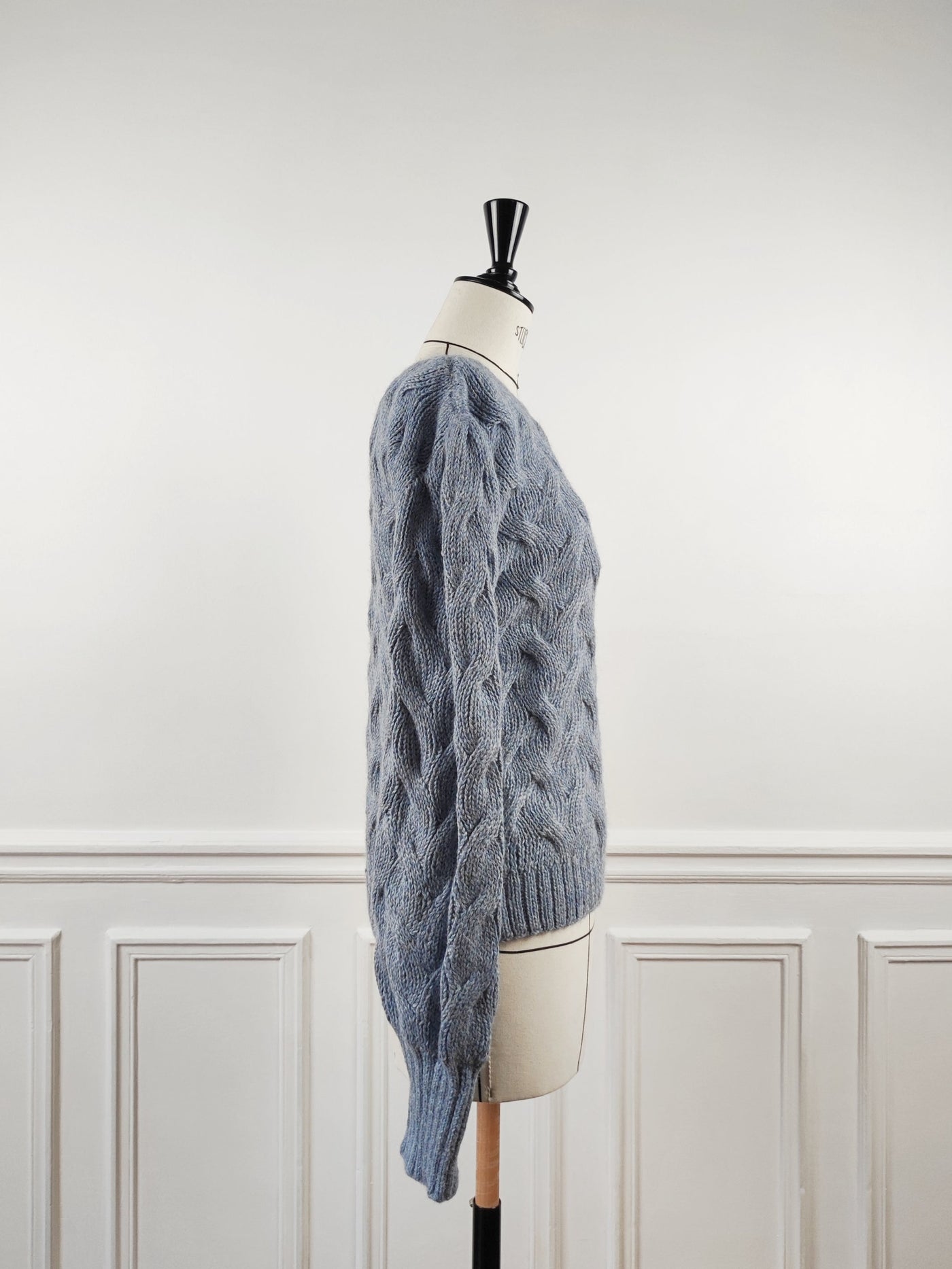 Chunky cable hand knitted in Alpaca