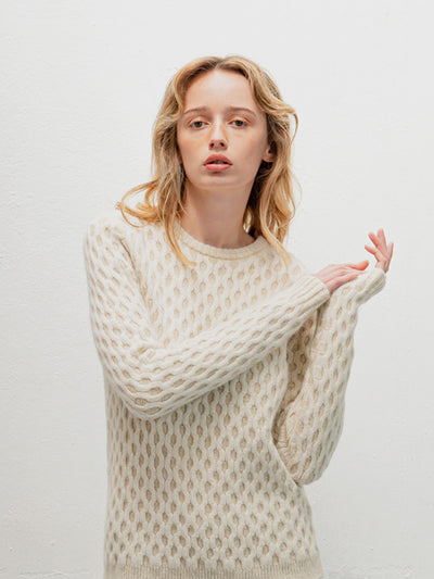 White warm cable knit sweater 