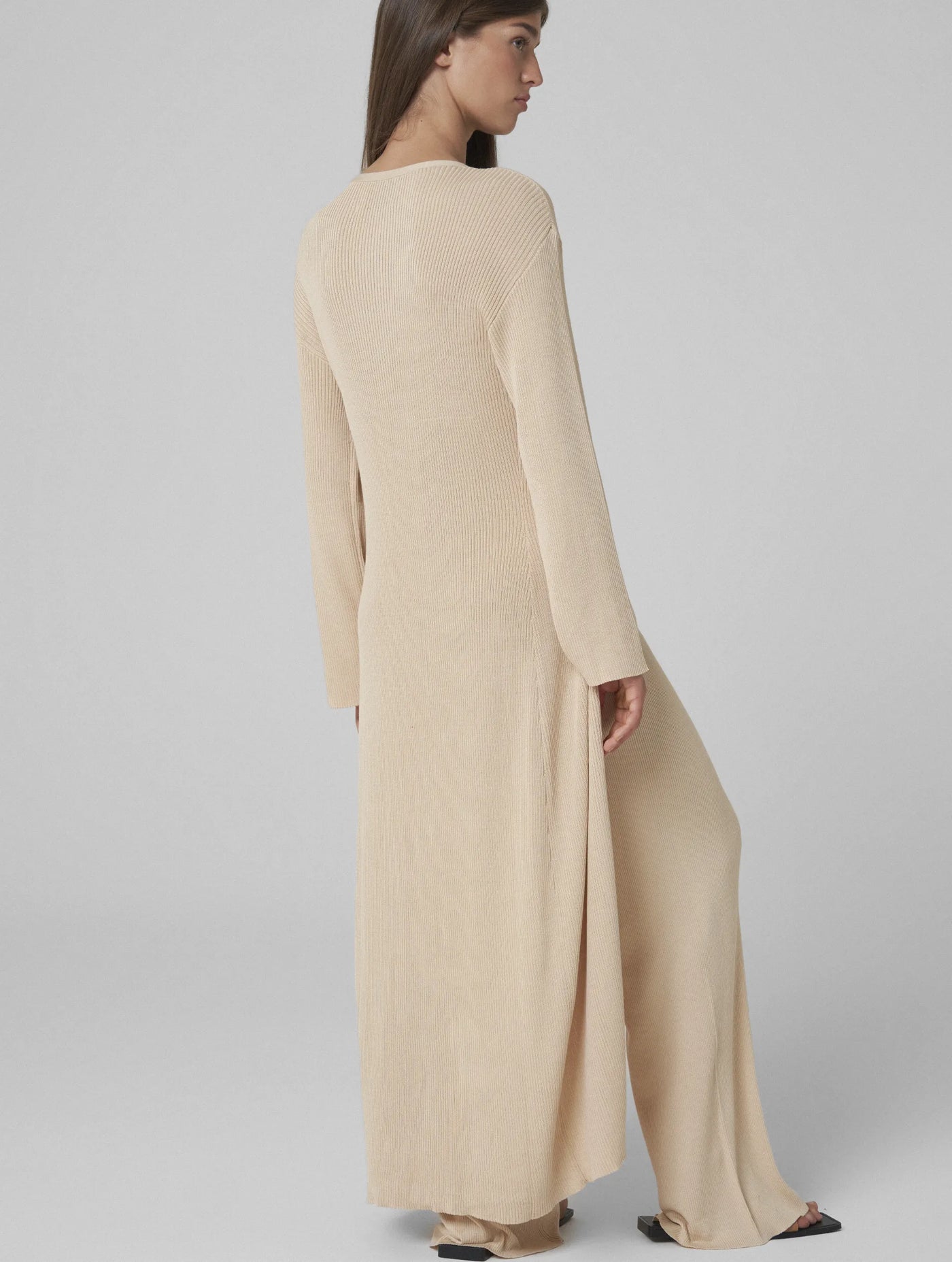 ADILA Tencel knitted maxi-dress with hand-crochet belt beige