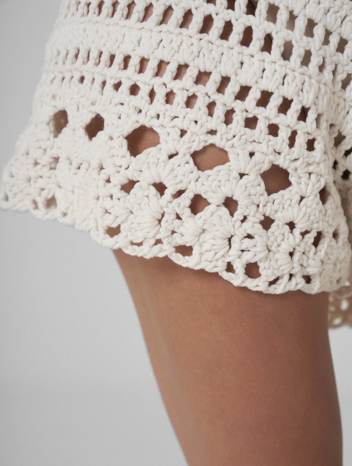 SARAH Hand-crochet shorts ecru