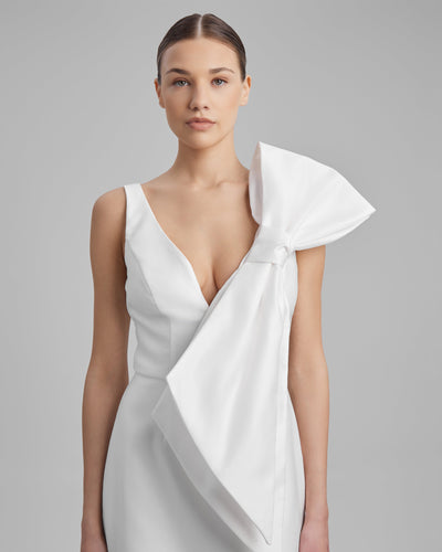 SKY DRESS + SIDE BOW | V neck mini in white