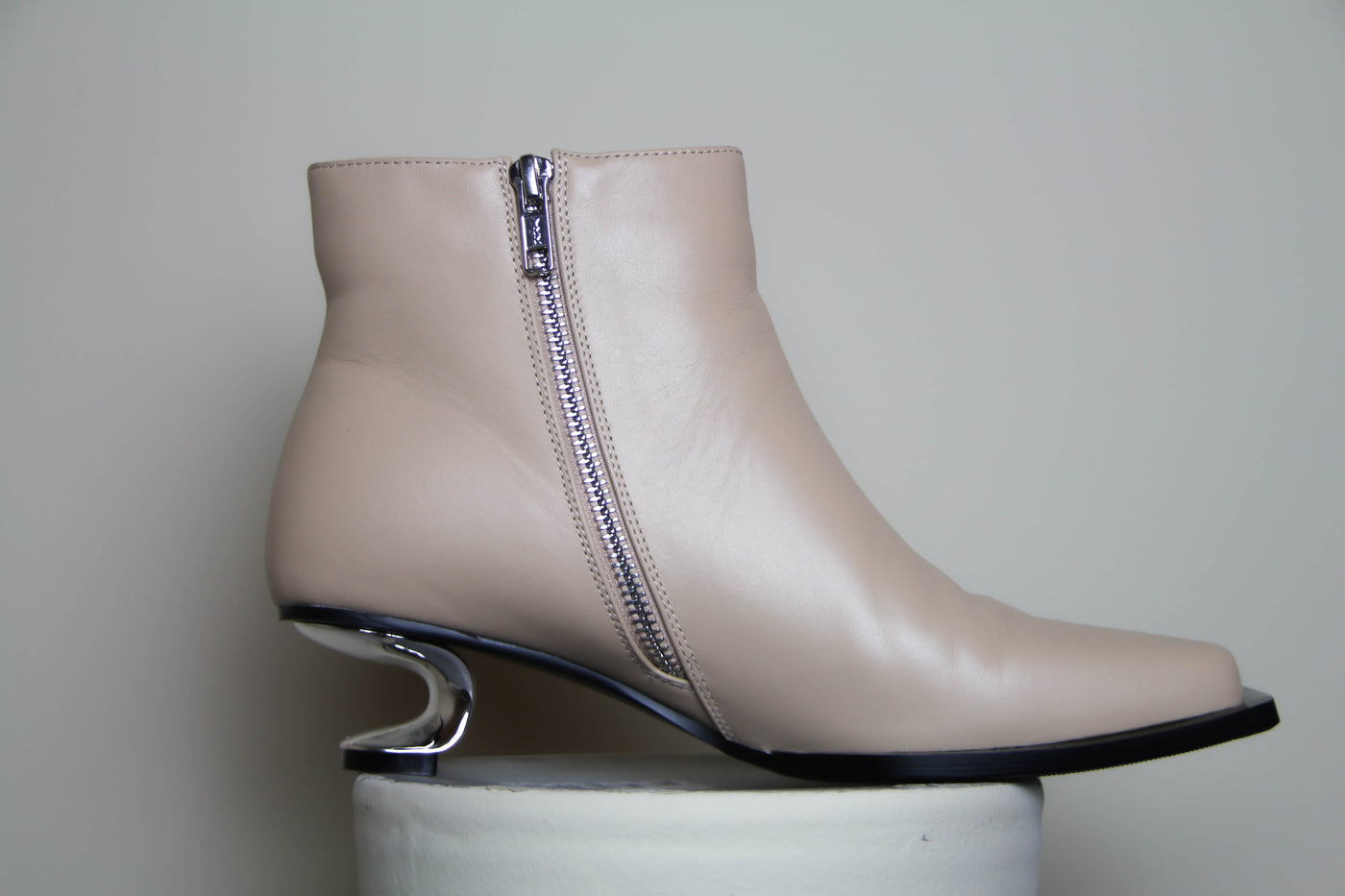 Beige boots