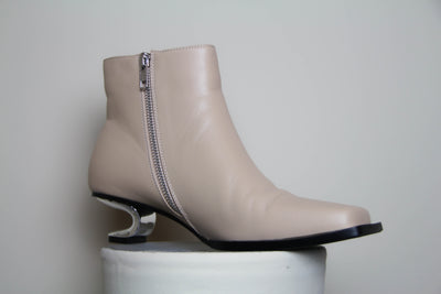 Beige boots