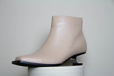 Beige boots