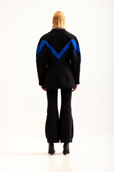 Black Zig-zag blazer for women by talented.company