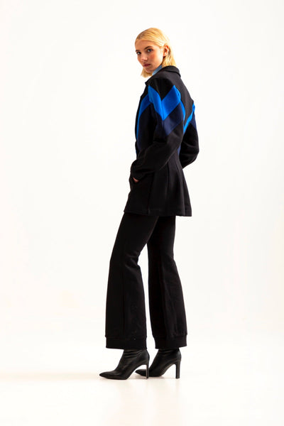 Black Zig-zag blazer for women by talented.company