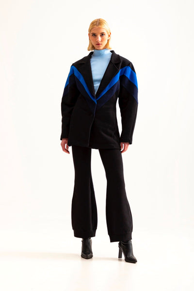 Black Zig-zag blazer by talented.company