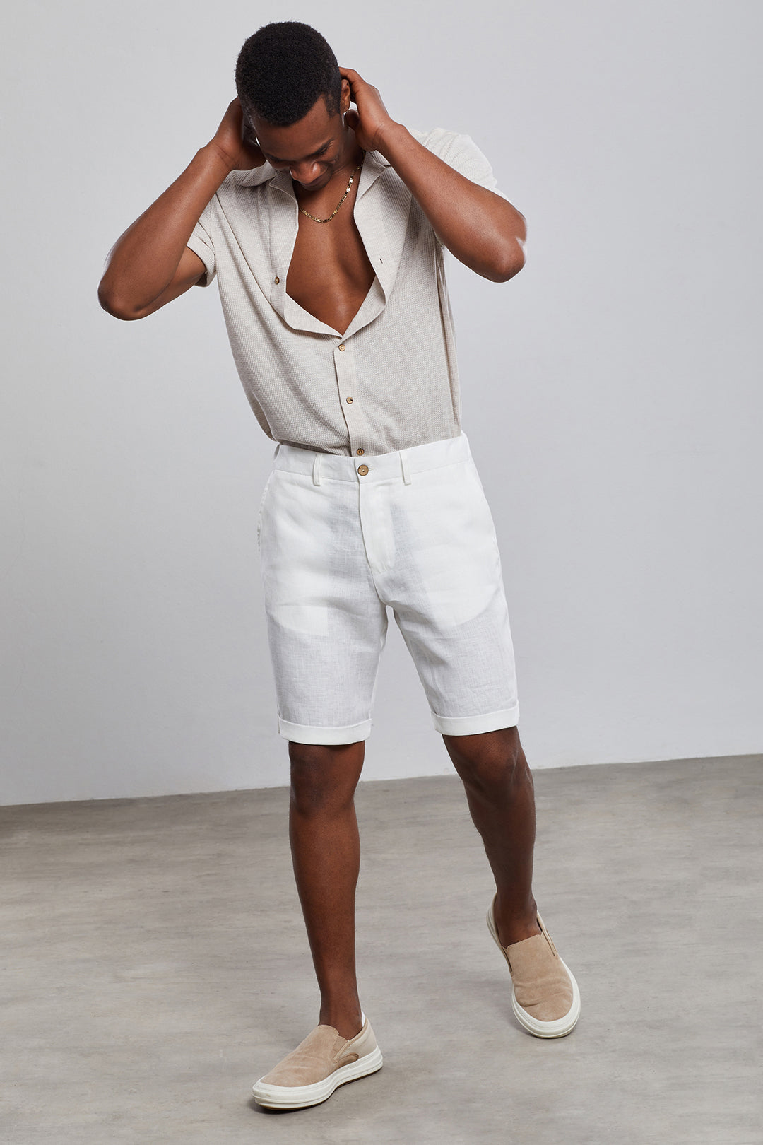 White Deluxe %100 Linen Bermuda Shorts