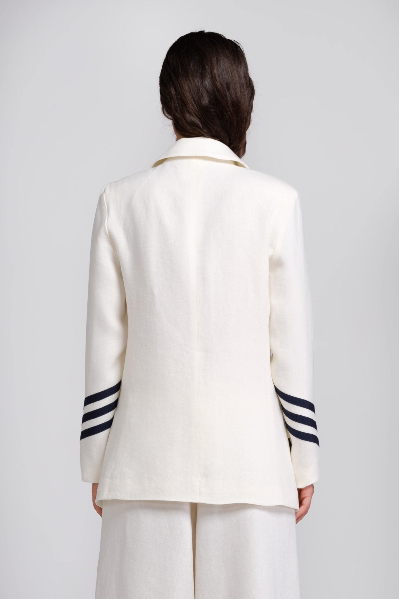 Natural Hemp Jacket with Sleeve Details - The Clothing LoungeTrame di Stile