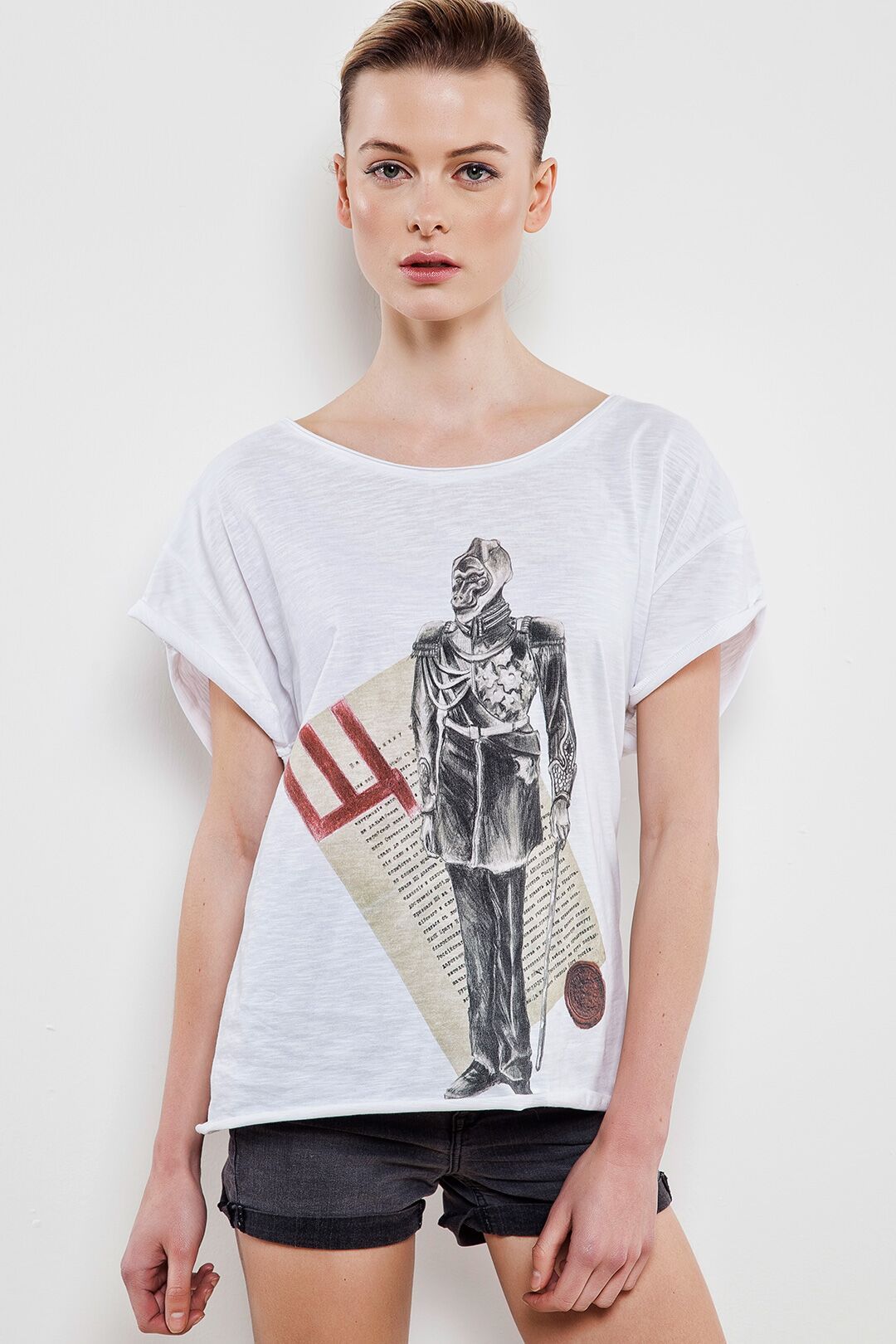 Nicolay Women's White T-Shirt - The Clothing LoungeDear Deer