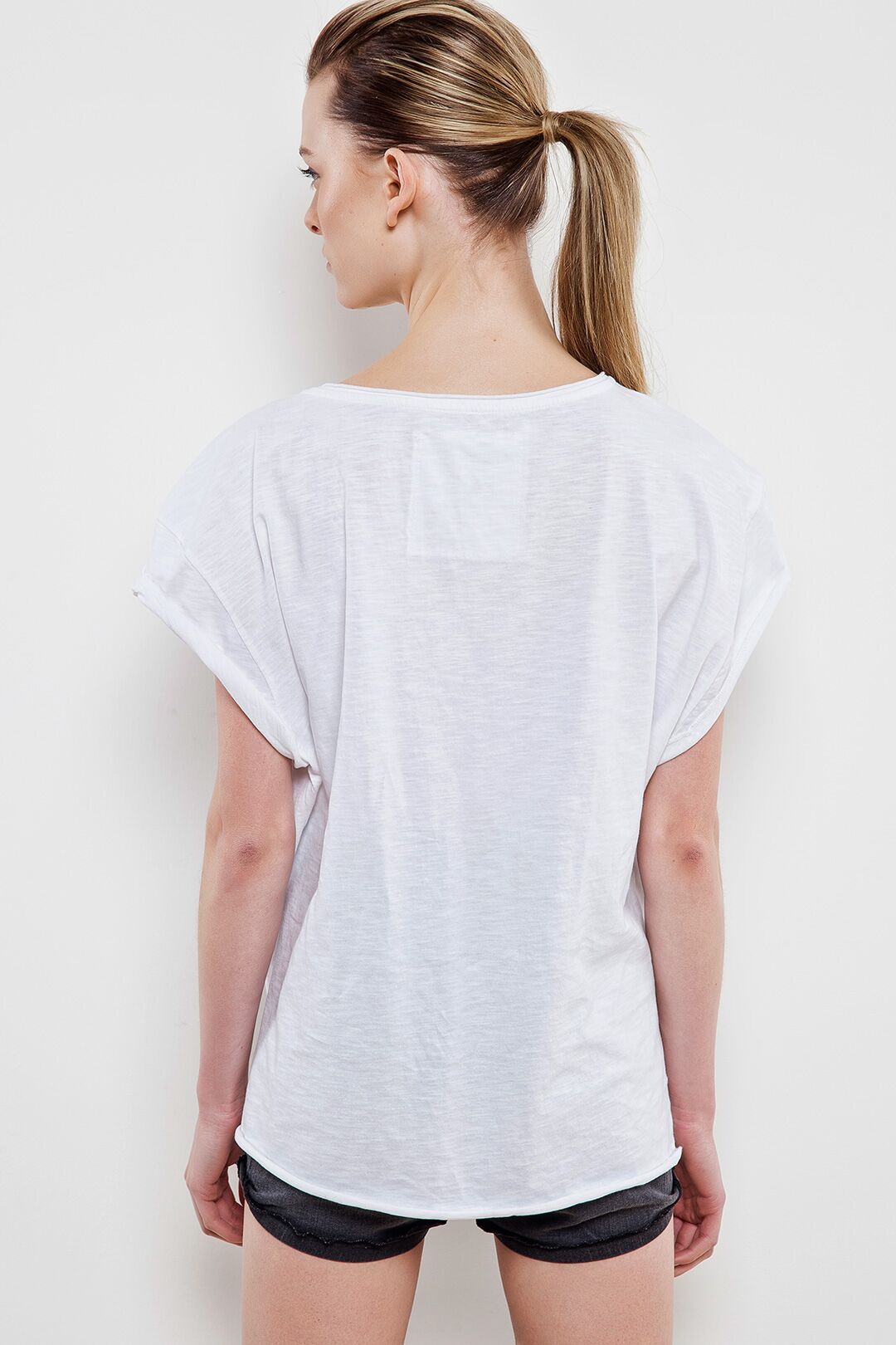 Nicolay Women's White T-Shirt - The Clothing LoungeDear Deer