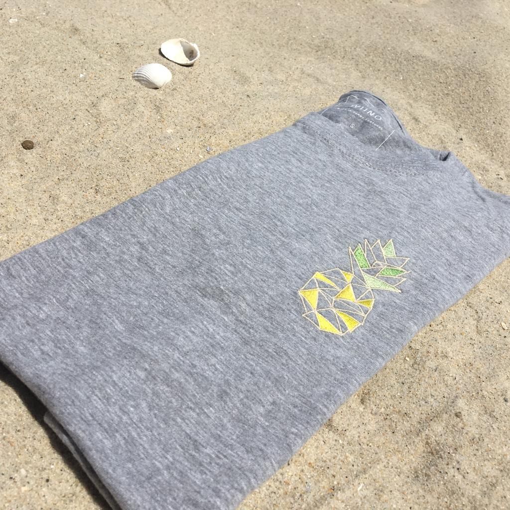 PINEAPPLE T-SHIRT - The Clothing LoungeWIINO