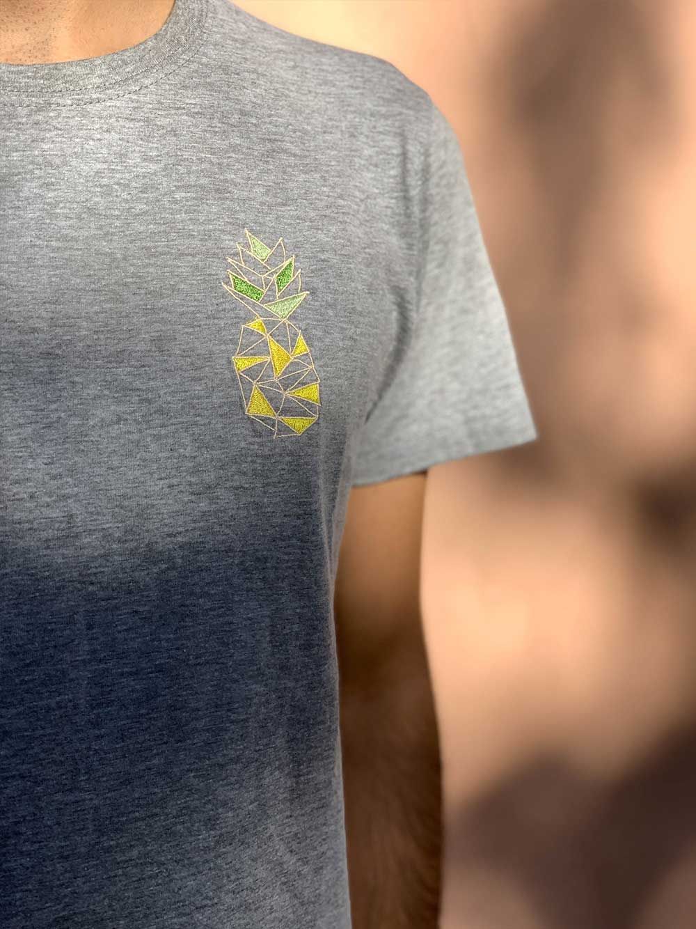 PINEAPPLE T-SHIRT - The Clothing LoungeWIINO