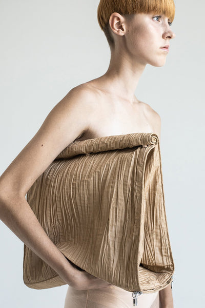 TAKEAWAY 2-way Transforming Piece: Shorts/Bag - The Clothing LoungeDZHUS